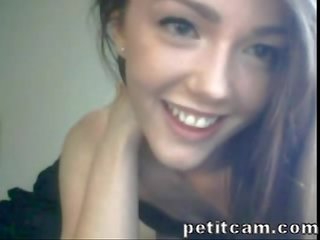 Incredibly attractive camgirl provocação viver